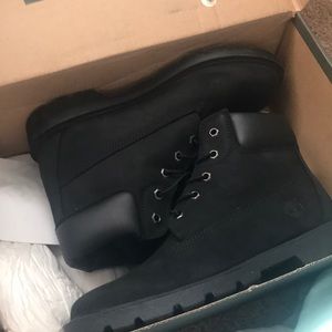 Black Timberland boots brand new never worn